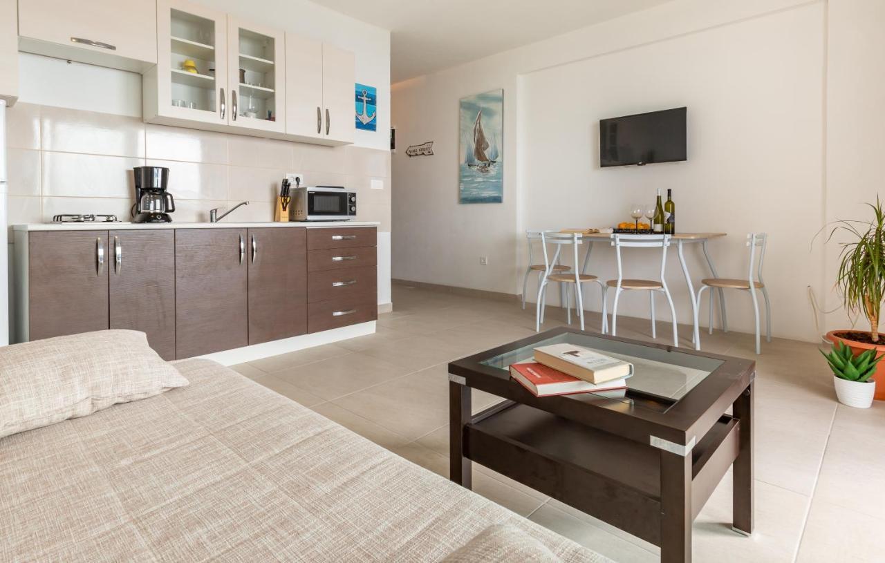 Apartments Eoli Brela Zewnętrze zdjęcie