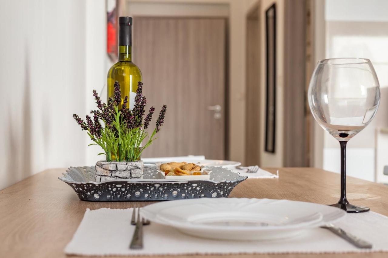 Apartments Eoli Brela Zewnętrze zdjęcie